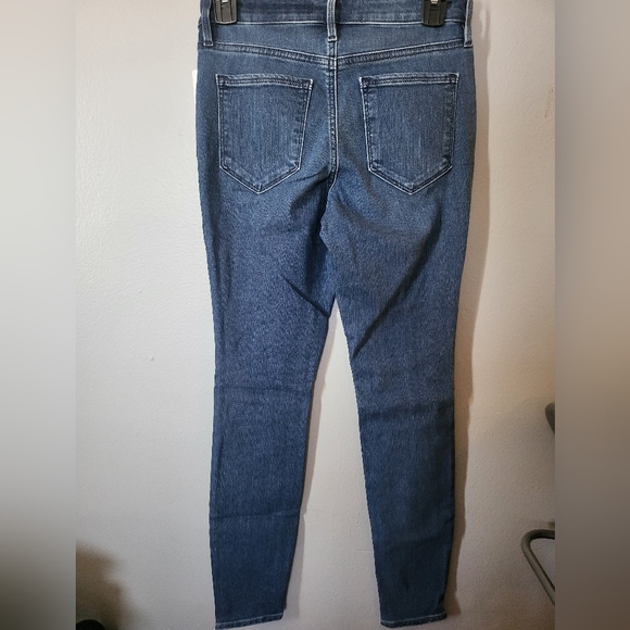New Womens Athleta Jeans - Picture 4 of 4